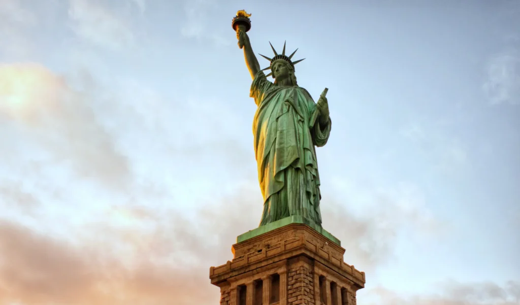 Status of Liberty Photo for Immigration Service