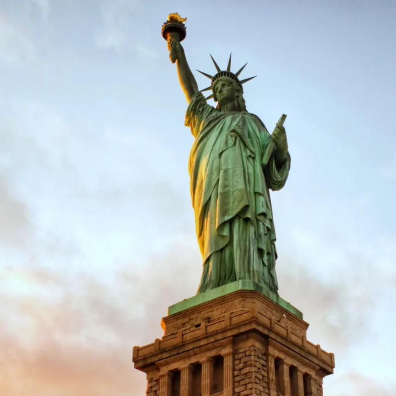 Status of Liberty Photo for Immigration Service